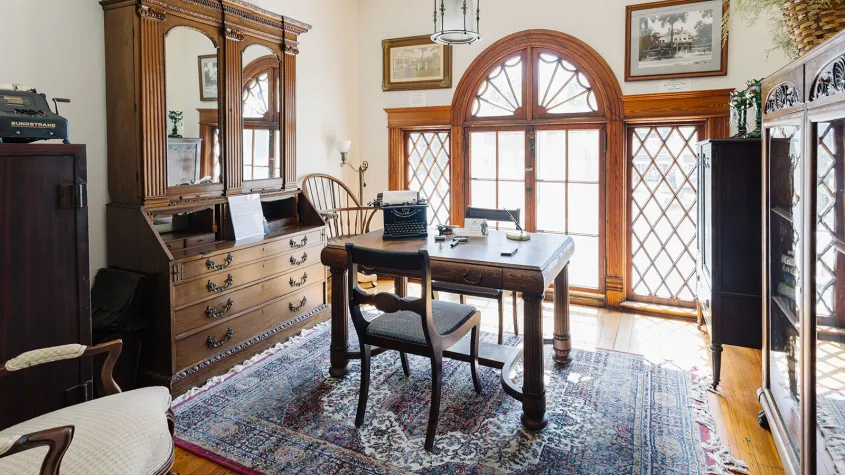 Burroughs Home & Garden