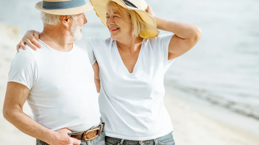 Snowbirds enjoying a year-round beach vacation getaway in Fort Myers Beach, Florida, with warm coastal weather, relaxing views, and seasonal travel opportunities.